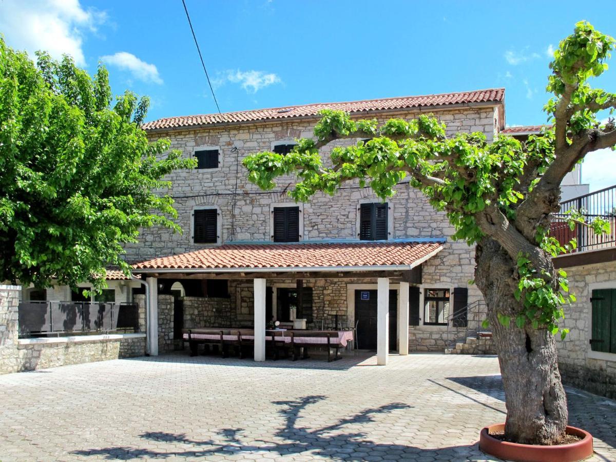 Holiday Home Cittanobile - Kst410 By Interhome Tinjan Εξωτερικό φωτογραφία